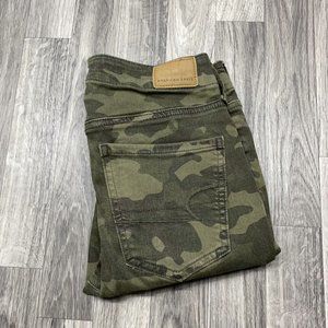 AMERICAN EAGLE High Rise Jegging Crop Stretch Green Denim Camo Jeans Women's 2